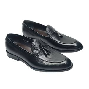 Mocassins de haute qualité pour hommes en cuir de vachette à franges personnalisés faits à la main pour des occasions formelles ou des vêtements décontractés - Product Image 4