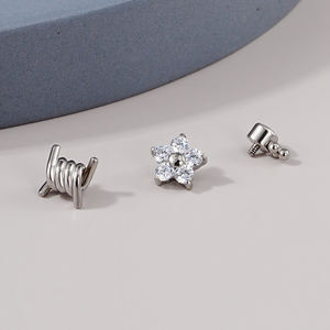 Toposh <span class=keywords><strong>prix</strong></span> d'usine en gros en stock hypoallergénique clou d'<span class=keywords><strong>oreille</strong></span> Zircon conque Labret F136 titane <span class=keywords><strong>Piercing</strong></span> bijoux - Product Image 3