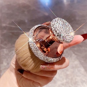 Brocha Autobronceadora con Diamantes de Imitación, Brocha para Polvo de Uñas, Brochas de Maquillaje de Cabeza Ancha para un Maquillaje Impecable de Rostro y Piernas - Product Image 4