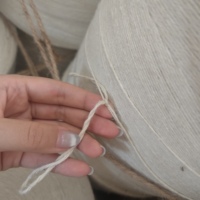 Fourniture directe d'usine grand rouleau 2mm corde de Jute naturelle couleur blanche corde de Jute écologique corde de Jute de Hesse pour bricolage artisanat