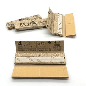 Papel de fumar marrón sin blanquear con diseño de banda de goma, logotipo personalizado, tamaño King, con filtros. - Product Image 2