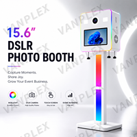 Photomaton double écran 15,6 pouces avec écran de partage social, lumière RVB et support métallique pour mariages, fêtes et événements marketing