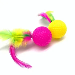 Vente en gros Jouet en plastique PE pour chat Couleur Golf Badminton Gadgets amusants pour chat Balle jouet pour animaux de compagnie