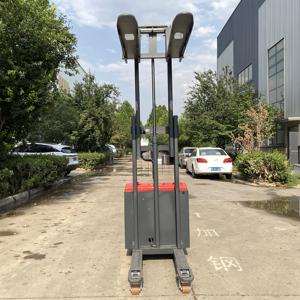 Nuevo Equipo de Almacén, Apilador Eléctrico de 3 Vías, Apilador con Asiento y Plataforma, Altura de 3 m, Capacidad de Carga de 1 Tonelada, Batería de Plomo-Ácido - Product Image 6