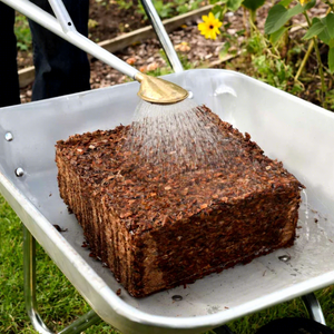Bloque de Turba de Coco Comprimida - Biodegradable, Ligero y Ecológico, 5 kg, para Uso en Jardín, por Eco2go Vietnam - Product Image 6