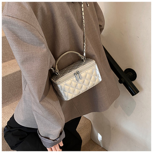 Caja de cadena para dama <span class=keywords><strong>joven</strong></span>, fábrica de bolsos al por mayor, monederos bonitos de lujo con forro de algodón para niñas - Product Image 4