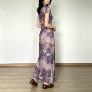 Nouvelle robe longue maxi moulante à imprimé floral violet de style chinois, col Cheongsam, pour femme, rétro, élégante, vintage, avec fente latérale - Product Image 2