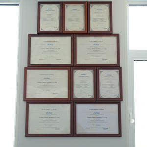 Machine à rembobiner les pelotes de fil de coton motorisée à grande vitesse semi-automatique à commande PLC - Product Image 5