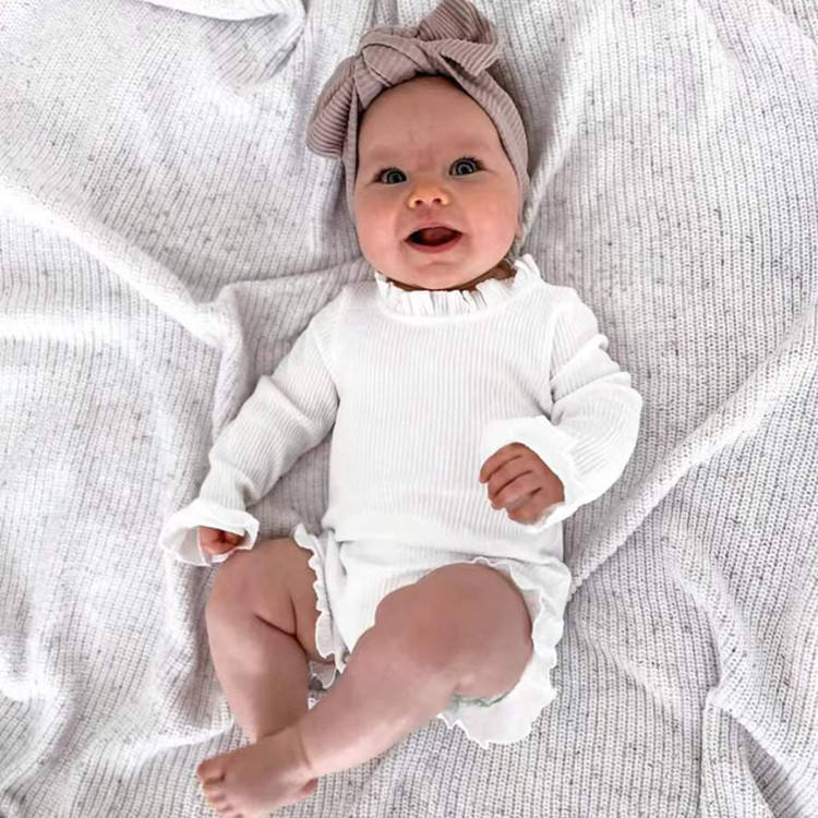 ดอกไม้สีขาว