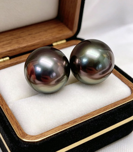 ต่างหูมุกดำตาฮิติ 18K ทองคำ 11-12 มม. - Product Image 2