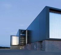 Fabricant de structures portiques préfabriquées pour entrepôts logistiques et bâtiments en acier