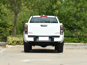 2025 camionnette <span class=keywords><strong>Isuzu</strong></span> DMAX V-CROSS diesel <span class=keywords><strong>4x4</strong></span> 1.9T 8AT AWD Euro VI émission 2023 camionnettes à double cabine chinoises à vendre - Product Image 5