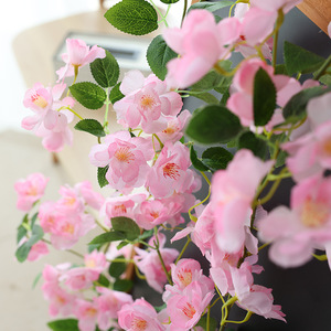 Guirlande murale de fleurs artificielles de cerisier en soie et plastique pour décoration intérieure et plafond de mariage - Product Image 3