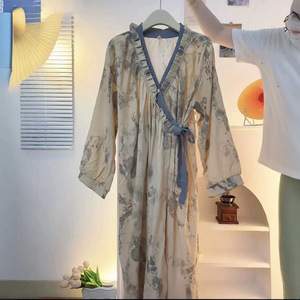 Camisón Largo Informal de Satén con Estampado Floral Tie-Dye, <span class=keywords><strong>Ropa</strong></span> de Dormir para Primavera y Otoño, Estilo Informal para el Hogar, con Botones, Largo hasta el Suelo, Natural - Product Image 2