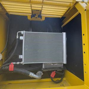 Excavatrice sur chenilles compacte Doosan DX240 d'occasion, poids en ordre de marche de 20 tonnes, capacité de la benne de 1,1 m³ - Product Image 6
