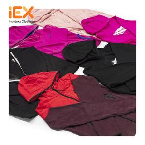 Kilo Pantalon de sport d'occasion de créateur pour garçons Vêtements de sport d'occasion - Product Image 1