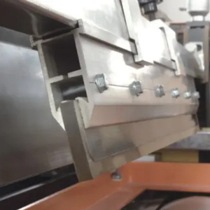 Độ chính xác cao hoàn toàn tự động giường phẳng màn hình in ấn Dòng 1 màu báo Màn hình máy in với máy sấy UV - Product Image 6