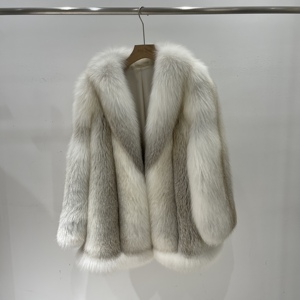 Giacca Invernale a Maniche Lunghe in Vera Pelliccia, Cappotto in Pura Pelliccia di Volpe Naturale, Cappotto Bianco da Donna in Pelliccia di Volpe Kimdo - Product Image 3