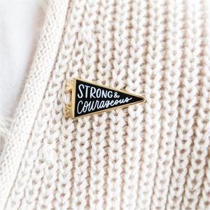 เข็มกลัดโลหะลายธงแวววาวเข็มกลัดอะนิเมะแบบแข็งเคลือบผิวแบบนุ่ม - Product Image 4