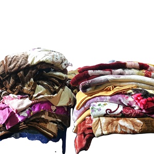 Couvertures d'occasion en balles du Royaume-Uni, couvertures usagées en balles, couvertures d'occasion à vendre - Product Image 1