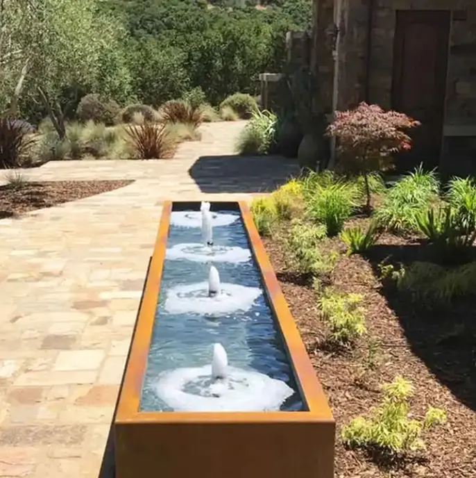 Nueva tendencia cascada de pared de estanque de acero corten oriental para jardín Ideas de características de agua de alta calidad fuente de agua al aire libre