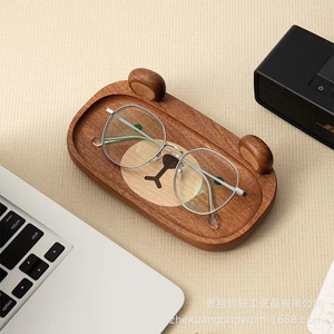 Bandeja de Madera Maciza con Diseño de Oso, Organizador de Escritorio, Portavasos de Nogal, Organizador de Llaves - Product Image 1