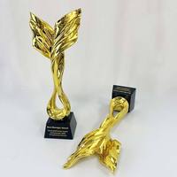 Vente en gros 27cm de hauteur or argent bronze résine aile d'ange plaque de cristal trophée de cristal prix