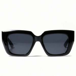 Nouvelles Lunettes de Soleil Carrées Surdimensionnées Œil de Chat Léopard Noir Vintage Tendance 2022 Protection UV400 pour Femme - Product Image 6