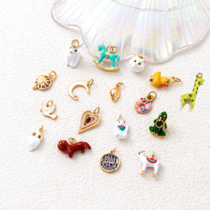 Maravillas Infantiles Caprichosas |   Dijes de Esmalte, Dijes de Latón Chapados en Oro de 18K para la Fabricación de Joyería DIY |   Colgantes Lindos y Juguetones - Product Image 1