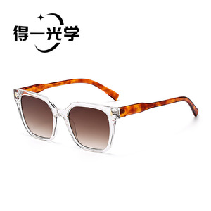 เดอ ยี่ ออพติกส์แว่นกันแดดผู้หญิงกรอบสีดำพีซี เอซีเลนส์ยูวี 400 ประเภท 3 ที่บังแดดทนทานแฟชั่นสไตล์ย้อนยุค - Product Image 3