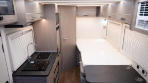 Changan Fengjing Peak View RV 2024 2023 Changan Truck Camper RV Car 4x4 Motorhome Changan Caravan - Product Image 3