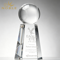 Trophée de baseball sphérique en cristal gravé sur mesure de haute qualité avec base conique trapézoïdale transparente pour reconnaissance sportive
