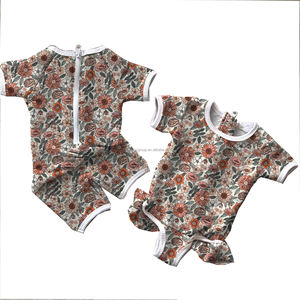 ملابس سباحة للأطفال قطعة واحدة سباحة للفتيات ملابس سباحة طويلة الأكمام راشي حارس رشاش معاد تدويرها ملابس سباحة SPF 50 + ملابس سباحة - Product Image 1