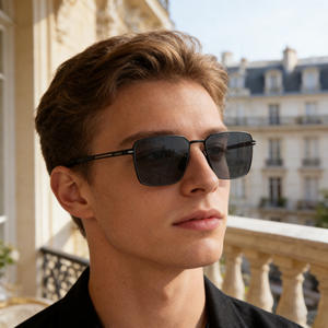 Lunettes de soleil polarisées à monture carrée Hl-8612 pour hommes, monture en plastique noir et métal, protection UV400, pare-soleil de classe 2 - Product Image 1