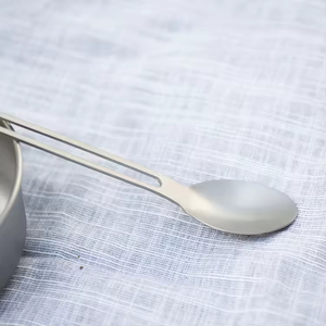 Nouvelle conception de cuillère multifonction en titane ultra-légère, forme personnalisée, cuillère à nourriture en vente - Product Image 3