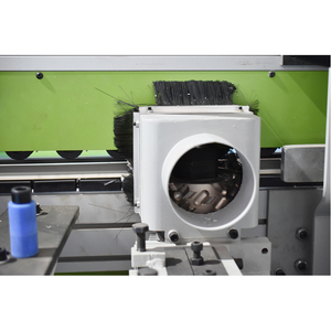 Maquinaria para Fabricación de Ventanas y Puertas JUNDE, Máquina Automática de 7kw para Enchapar Cantos de Paneles de Madera y Aluminio - Product Image 3