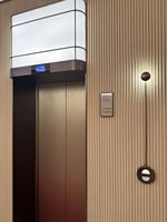Panneaux muraux acoustiques en bois massif résistant au feu avec isolation phonique pour la réduction du bruit intérieur des bâtiments