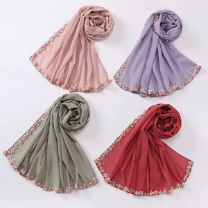 Venta al por mayor diseñadores Hijab señora bufanda liso cuadrado musulmán verano Abric musulmán para mujeres velo vestido Indonesia chal Tudung algodón - Product Image 6