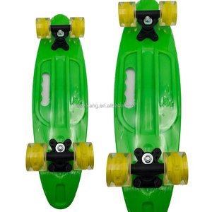 สเก็ตบอร์ดทำขนมปังทนทานพร้อมแท่นสเกตบอร์ดขนาดเล็กปรับแต่งได้เหมาะสำหรับการสั่งซื้อสเกตบอร์ดขายส่ง - Product Image 6