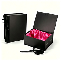 Boîte d'emballage de luxe personnalisée pour perruques, boîte de rangement magnétique pour extensions de cheveux, boîte cadeau avec ruban et doublure en satin pour perruques de cheveux naturels de marque