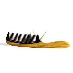 Peine de madera hecho a mano con cuerno de vaca de 15-20 cm para el cuidado del cabello, para la población en general - Product Image 5