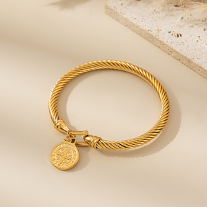Brazalete <span class=keywords><strong>de</strong></span> Alambre <span class=keywords><strong>de</strong></span> Acero Inoxidable con Medalla <span class=keywords><strong>de</strong></span> San Benito, Brazalete con Dije <span class=keywords><strong>de</strong></span> San Benito para Mujer, Joyería Religiosa, Regalo - Product Image 4