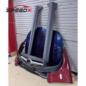 Per Mercedes Benz W218 Kit Carrozzeria Larga Aggiornamento CLS63 <span class=keywords><strong>AMG</strong></span> 1:1 con <span class=keywords><strong>Paraurti</strong></span> <span class=keywords><strong>Anteriore</strong></span>, <span class=keywords><strong>Paraurti</strong></span> Posteriore, Parafango, Cofano, Diffusore e Minigonne Laterali - Product Image 5