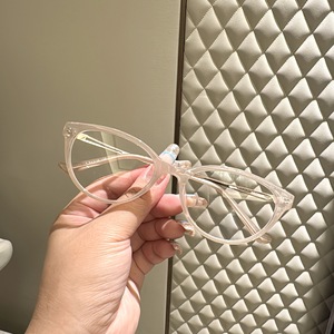 Monture de lunettes œil-de-chat tendance transparente unisexe en TR90 avec verres en résine, style Danyang 210699 - Product Image 1