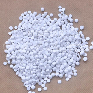 Granules <span class=keywords><strong>de</strong></span> composé <span class=keywords><strong>de</strong></span> PVC personnalisés pour moulage par extrusion-soufflage <span class=keywords><strong>de</strong></span> PVC, matière première <span class=keywords><strong>de</strong></span> moule, granulés <span class=keywords><strong>de</strong></span> PVC pour injection, vente en gros au prix d'usine - Product Image 4