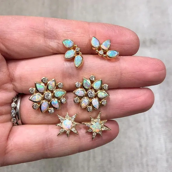 Clous de zircon en argent 925 pour filles minimalistes avec boucles d'oreilles opale de feu en grappe plaquées or en pierre naturelle