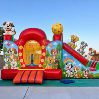 Château gonflable commercial avec toboggan et aire de saut pour enfants, idéal pour les fêtes en extérieur et la location événementielle
