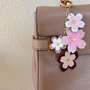 Mignon <span class=keywords><strong>porte</strong></span>-clés en <span class=keywords><strong>cuir</strong></span> PU avec fleurs <span class=keywords><strong>porte</strong></span>-clés sac pendentif à breloques cadeau d'anniversaire de la Saint-Valentin pour maman et <span class=keywords><strong>papa</strong></span> - Product Image 6