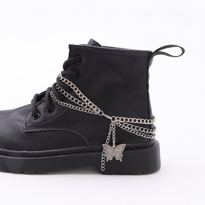 Chaîne de chaussures à pendentif papillon en métal tendance pour bottes Martin, accessoire unisexe pour usage quotidien, en alliage de zinc blanc K - Product Image 1
