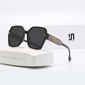 Lunettes de soleil de luxe pour femmes M, monture carrée noire, verres polarisés UV400 en PC, type 3, pare-soleil - Product Image 2